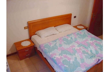 Italia Privát Porlezza, Exteriorul